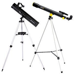 Et udpluk af 2 forskellige stjernekikkerter og teleskoper Et udpluk af 2 forskellige stjernekikkerter og teleskoper